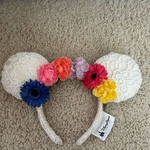 Disney Parks White Lace Ear Headband